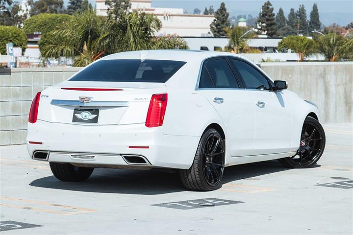 2016 CTS Sedan Luxury Collect image 4