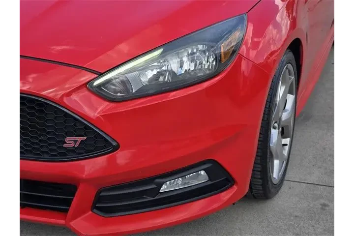$11810 : Ford Focus 2016 ST 4dr Hatch image 8