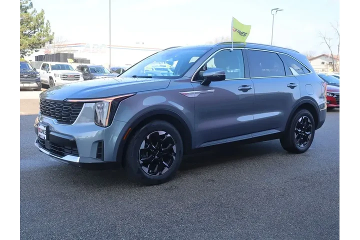 $23377 : Kia Sorento 2024 S 4dr SUV image 5