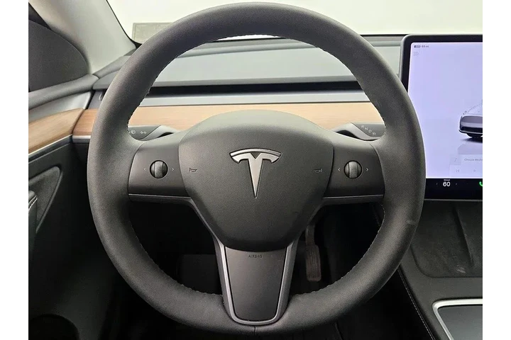 $34998 : Tesla Model Y 2023 AWD Long image 10
