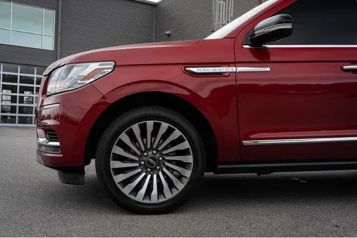 $31987 : Lincoln Navigator 2019 4x4 R image 4