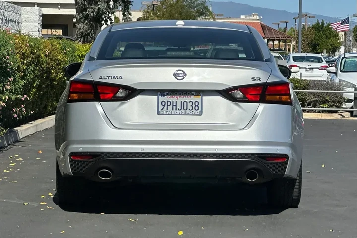 $17998 : Nissan Altima 2020 2.5 SR 4d image 5