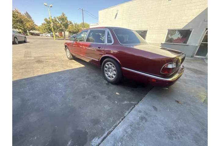 $3750 : 2001 XJ-Series XJ8L image 5