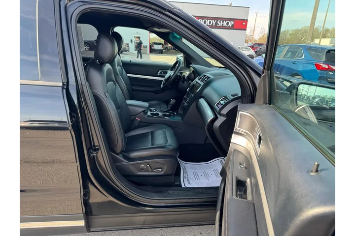 $8980 : 2016 Explorer 4WD 4dr XLT image 8