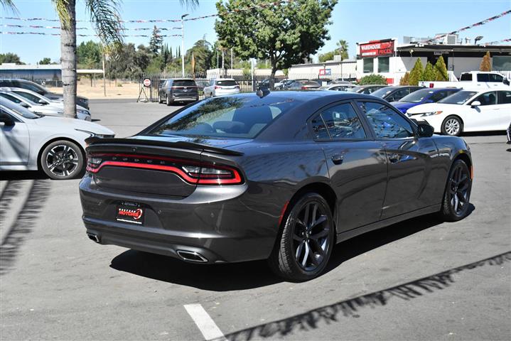 $25988 : Charger SXT image 8