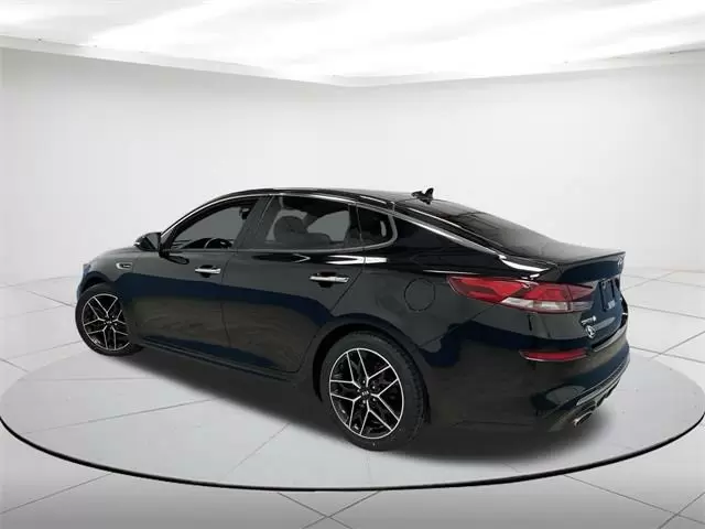 $19490 : Pre-Owned 2019 Optima SX Turbo image 3