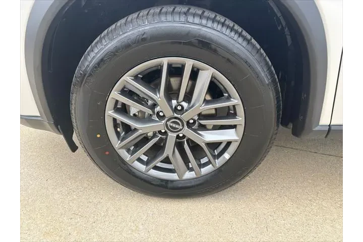 $18920 : Nissan Rogue 2024 S 4dr Cros image 9