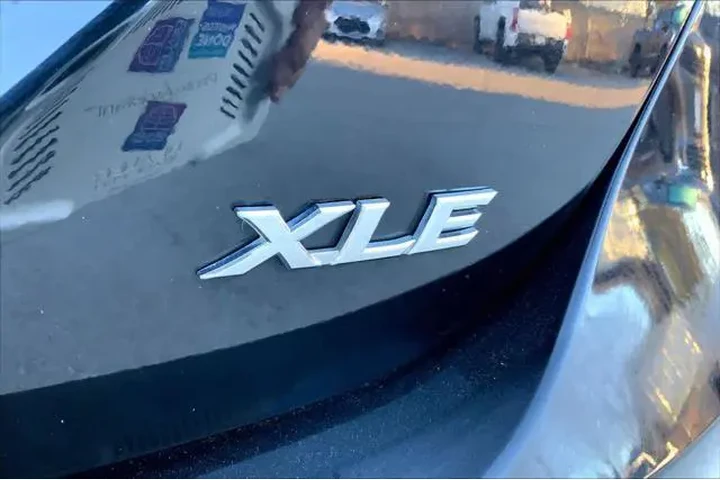 $26345 : Toyota Camry 2024 XLE 4dr Se image 10