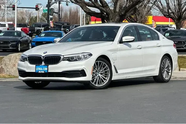$19995 : BMW 5 Series 2019 530e iPerf image 1