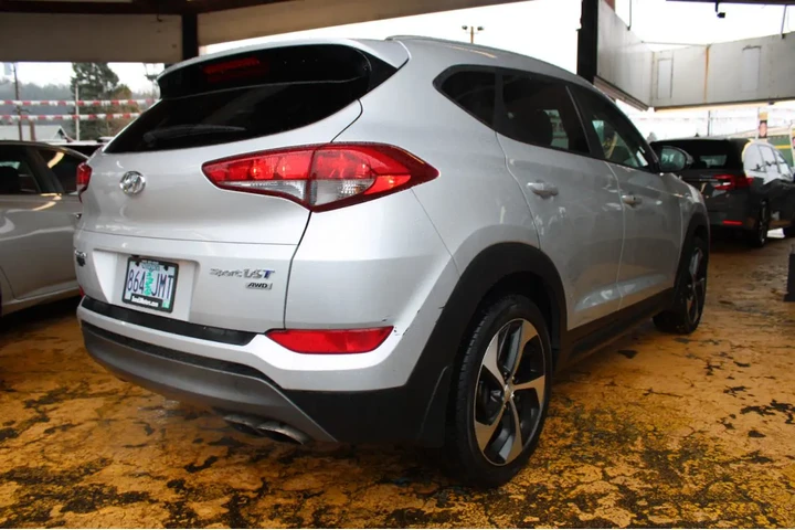 $12995 : 2016 Tucson AWD 4dr Sport image 7