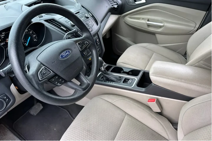 Ford Escape 2017 AWD SE 4dr image 9