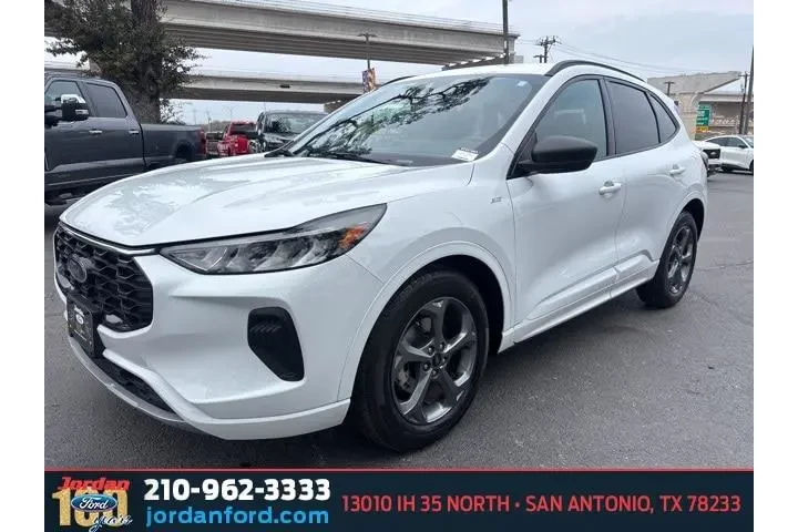 $19875 : Ford Escape 2023 ST-Line 4dr image 3