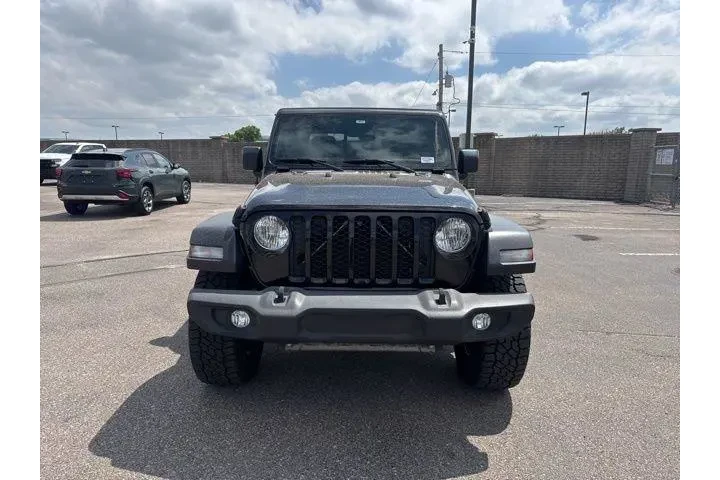 $25982 : Jeep Gladiator 2020 4x4 Spor image 2