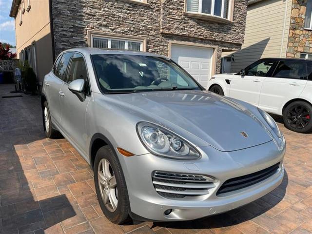$25999 : Used 2013 Cayenne AWD 4dr Tip image 2
