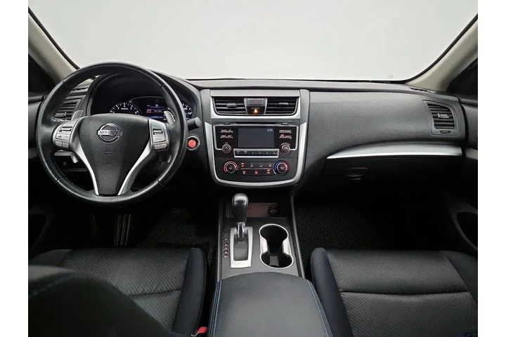 $13998 : Nissan Altima 2017 2.5 SR 4d image 9
