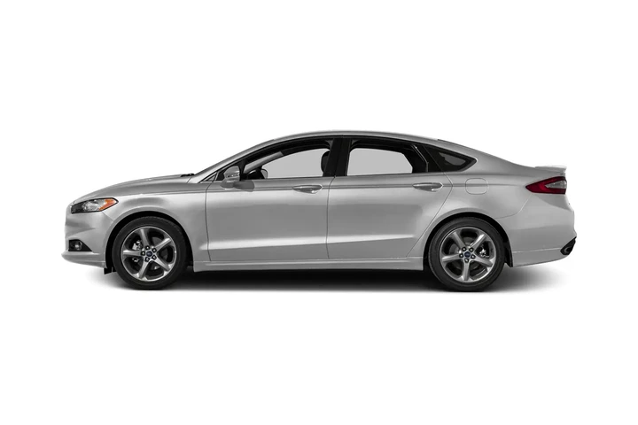 2016 Fusion SE image 3