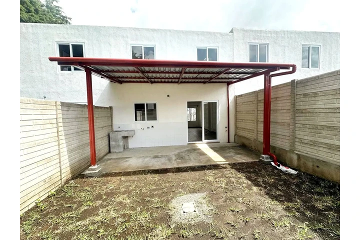 $385 : Casa carretera a El Salvador image 6