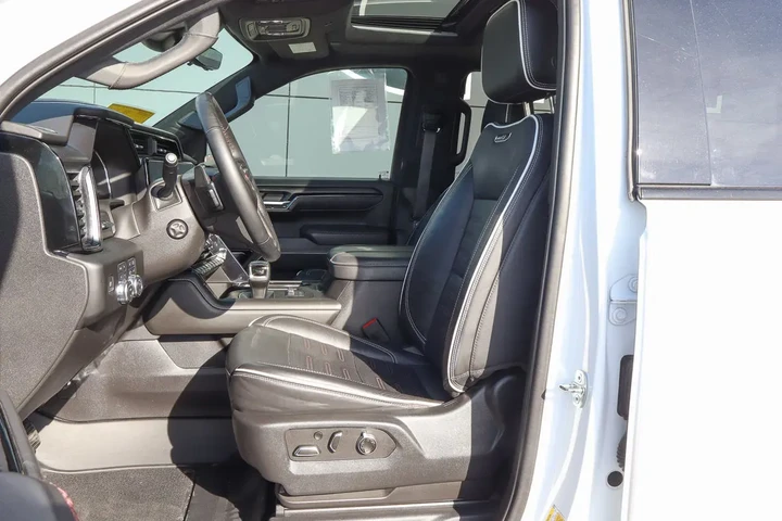 $43949 : 2023 Sierra 1500 4WD Crew Cab image 7