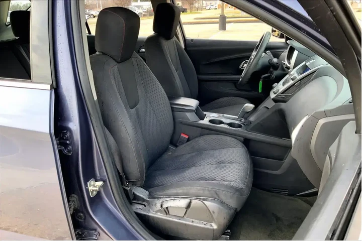 $3134 : Chevrolet Equinox 2013 LS 4d image 9