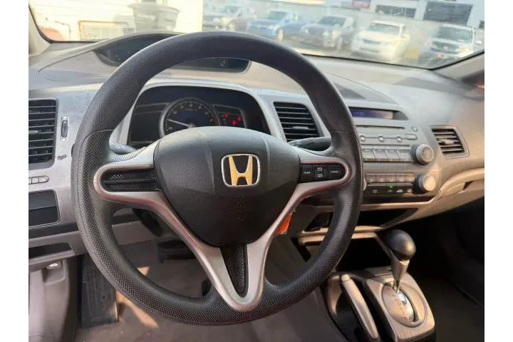 $6000 : Honda Civic 2009 LX 4dr Seda image 9