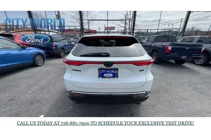 $34288 : Toyota Venza 2023 AWD LE 4dr image 3