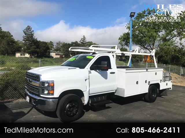 $69878 : 2020 Silverado MD 4500 image 1