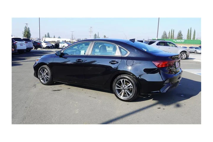 $16250 : 2023 Forte LXS image 7