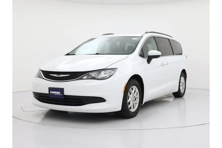 $17998 : Chrysler Voyager 2020 LXi 4d image 4