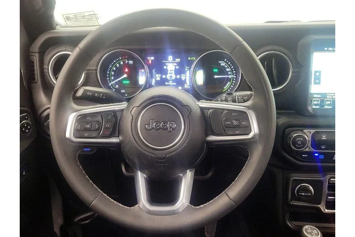 $30998 : Jeep Wrangler 2023 4x4 Sahar image 10