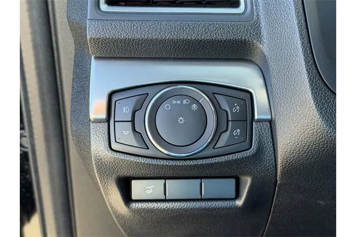 $16885 : Ford Explorer 2018 XLT 4dr S image 10