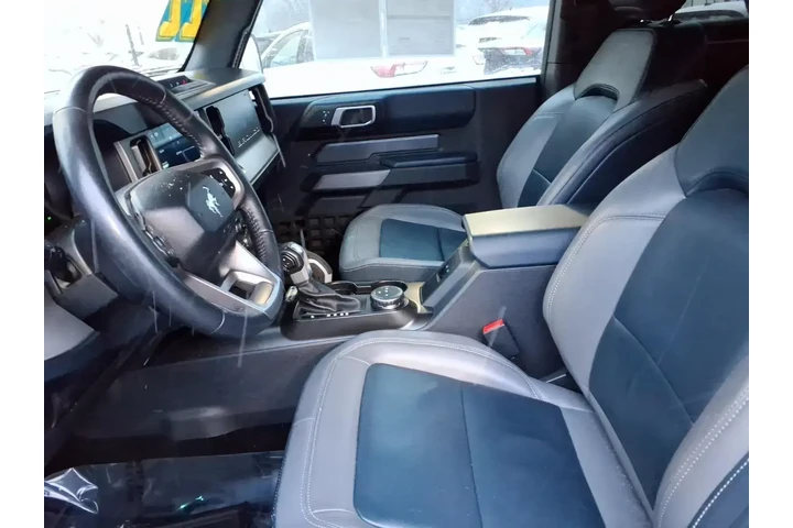 $37826 : Ford Bronco 2022 4x4 Base 2d image 10