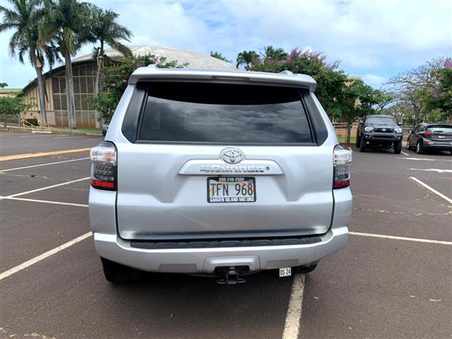 $27995 : 2017 4Runner image 7