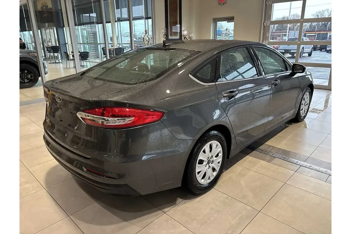 $15692 : Ford Fusion 2020 S 4dr Sedan image 3