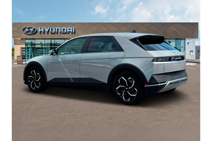 $24991 : Hyundai IONIQ 5 2024 SEL 4dr image 4
