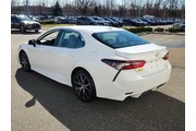 $19995 : Toyota Camry 2021 SE 4dr Sed thumbnail