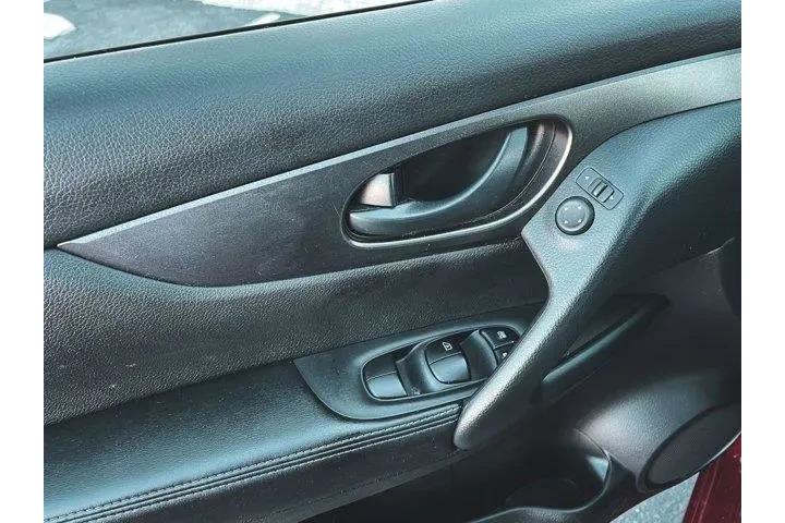 $17997 : Nissan Rogue Sport 2021 S 4d image 9