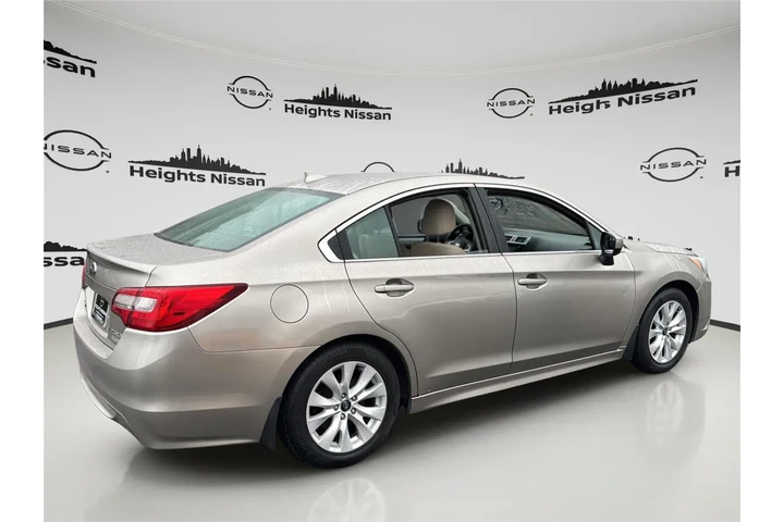 $9490 : Subaru Legacy 2017 AWD 2.5i image 6