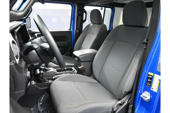 $31629 : Jeep Wrangler 2025 4x4 Sport image 9