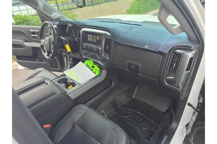 $39995 : Chevrolet Silverado 2500HD 2 image 10