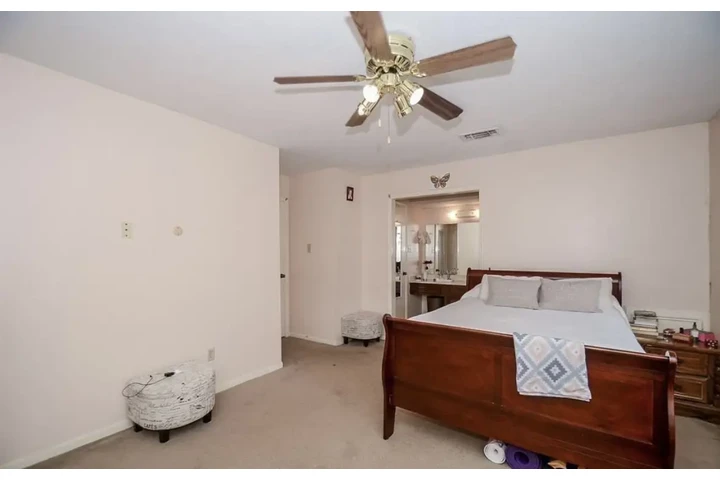 $1700 : Rent image 5