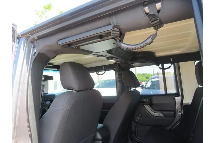 $26491 : Jeep Wrangler JK Unlimited 2 image 8