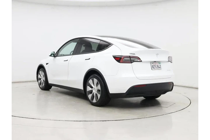 $31998 : Tesla Model Y 2022 AWD Long image 2