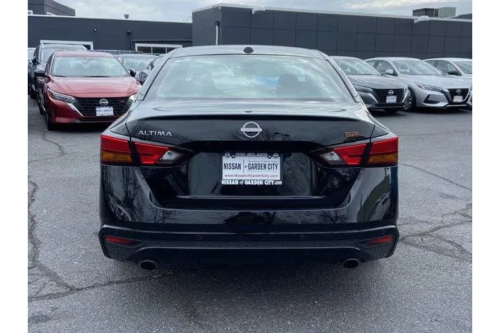 $21050 : Nissan Altima 2025 2.5 SR 4d image 5