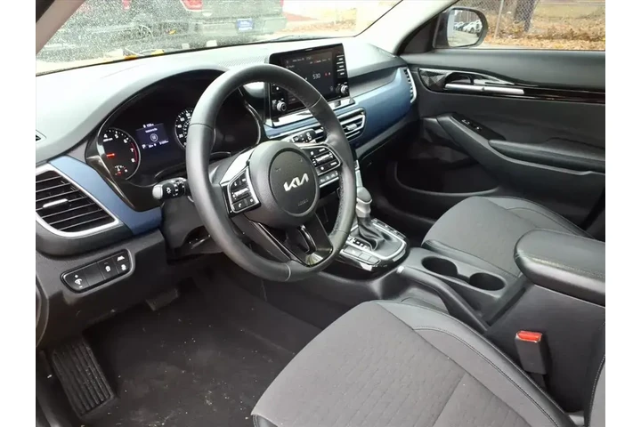 $22995 : Kia Seltos 2023 AWD S 4dr SU image 9