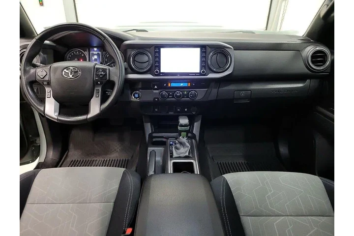$31998 : Toyota Tacoma 2022 4x2 TRD S image 9