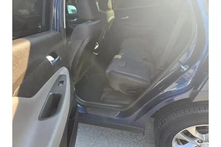 $16998 : Hyundai SANTA FE 2020 SEL 4d image 8