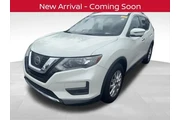 $13910 : Nissan Rogue 2017 SV 4dr Cro thumbnail