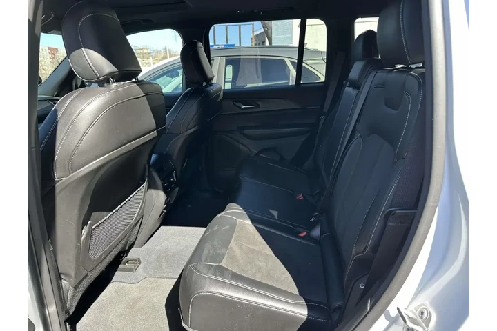 $29985 : Jeep Grand Cherokee 2023 4x4 image 10