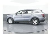 $17996 : Kia Sorento 2022 LX 4dr SUV thumbnail