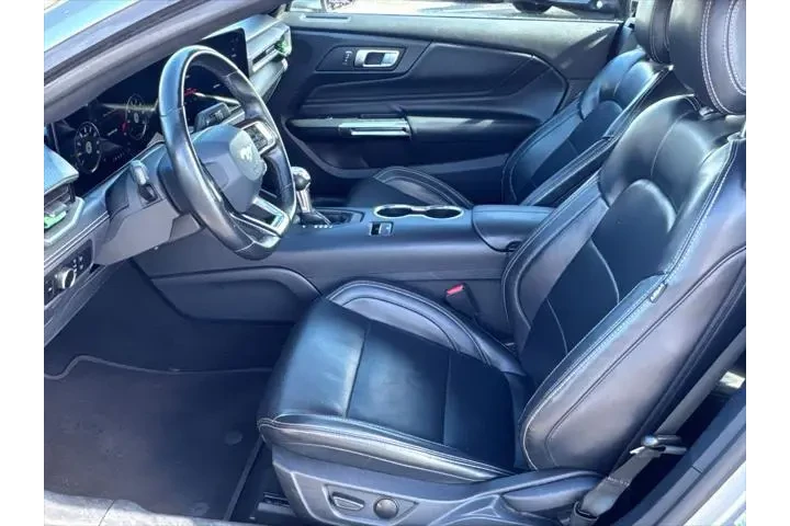 $28890 : Ford Mustang 2024 EcoBoost 2 image 9